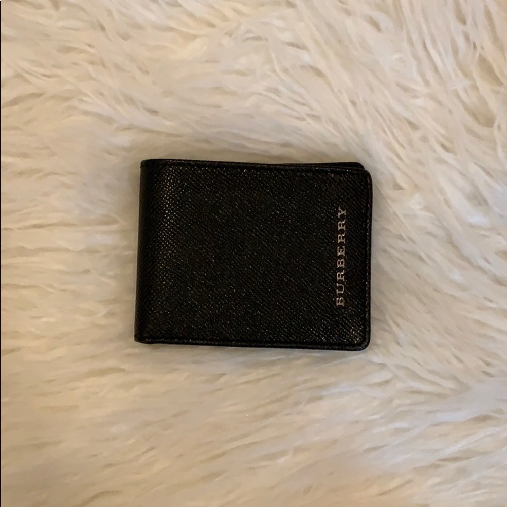 AUTHENTIC BURBERRY MENS WALLET